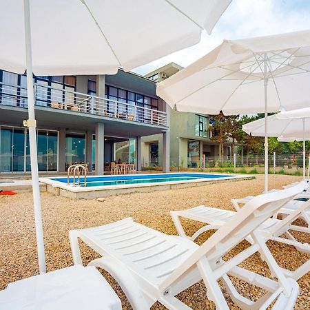 Green Land Hotel 桑德雷什 外观 照片