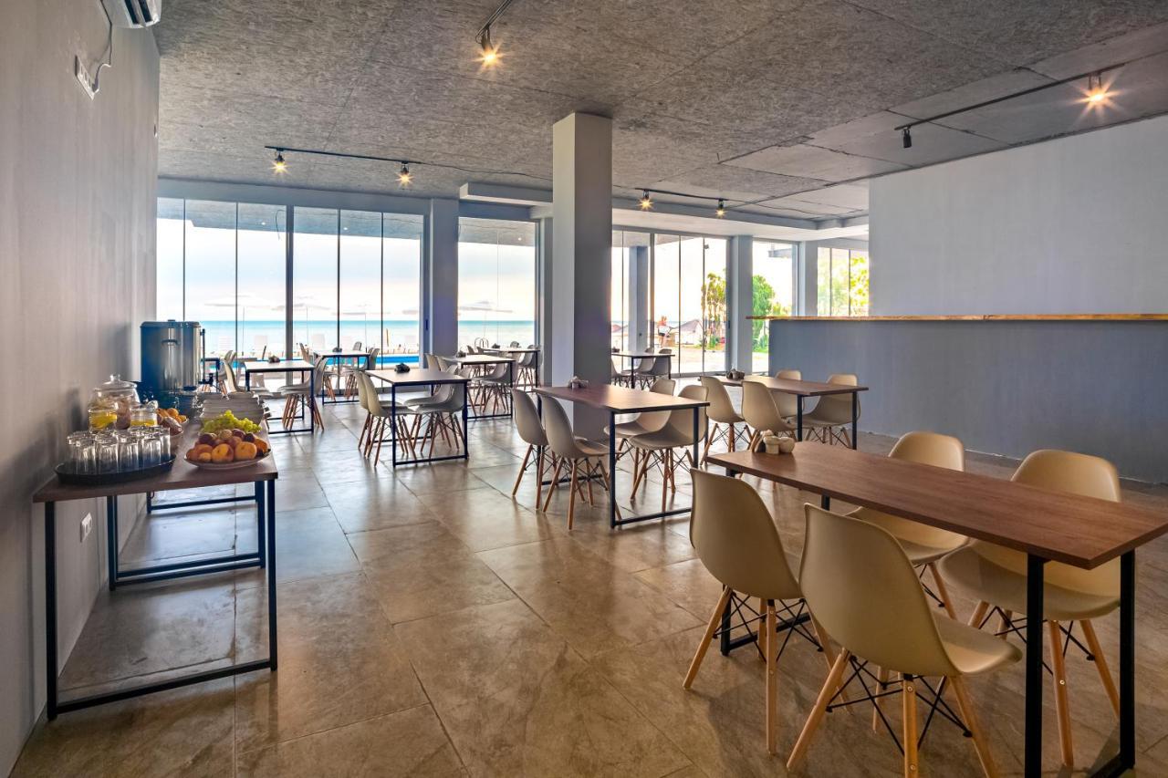 Green Land Hotel 桑德雷什 外观 照片