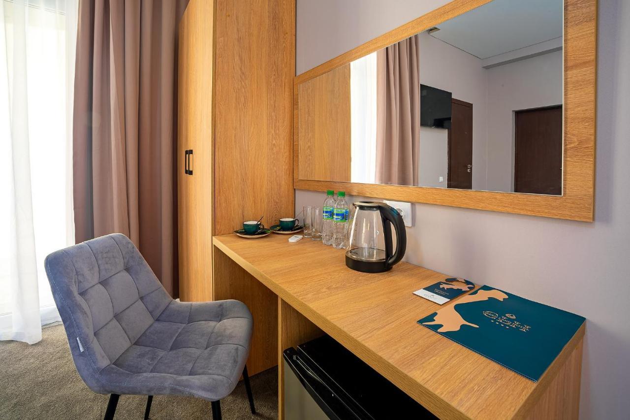 Green Land Hotel 桑德雷什 外观 照片